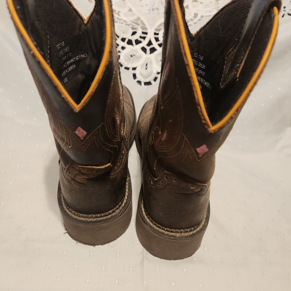 Justin Boots Brown Heeled Boots - Picture 4 of 6